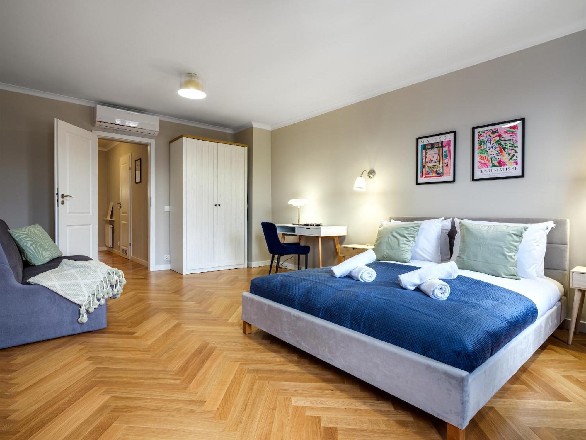 Tyzenhauz Suites Topolowa Cracóvia Exterior foto